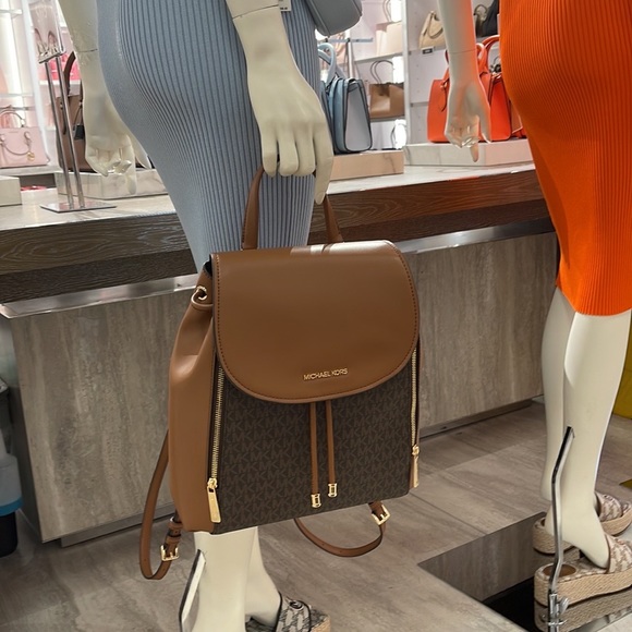 Michael Kors Phoebe 35F2G8PB2B Flap Drawstring Backpack 
Brown Signature 
NWT - Picture 8 of 16